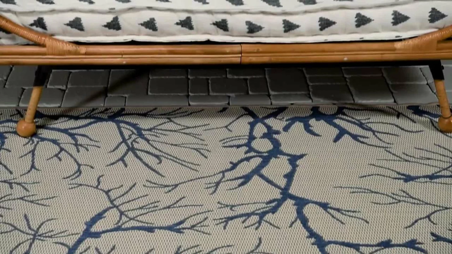 Coupon 👍 Rug Unique Loom Outdoor Botanical Beige/Navy Blue Runner 2' 0 X 6' 0 🌟 2 Coupon 👍 Rug Unique Loom Outdoor Botanical Beige/Navy Blue Runner 2' 0 X 6' 0 🌟 - Image 2