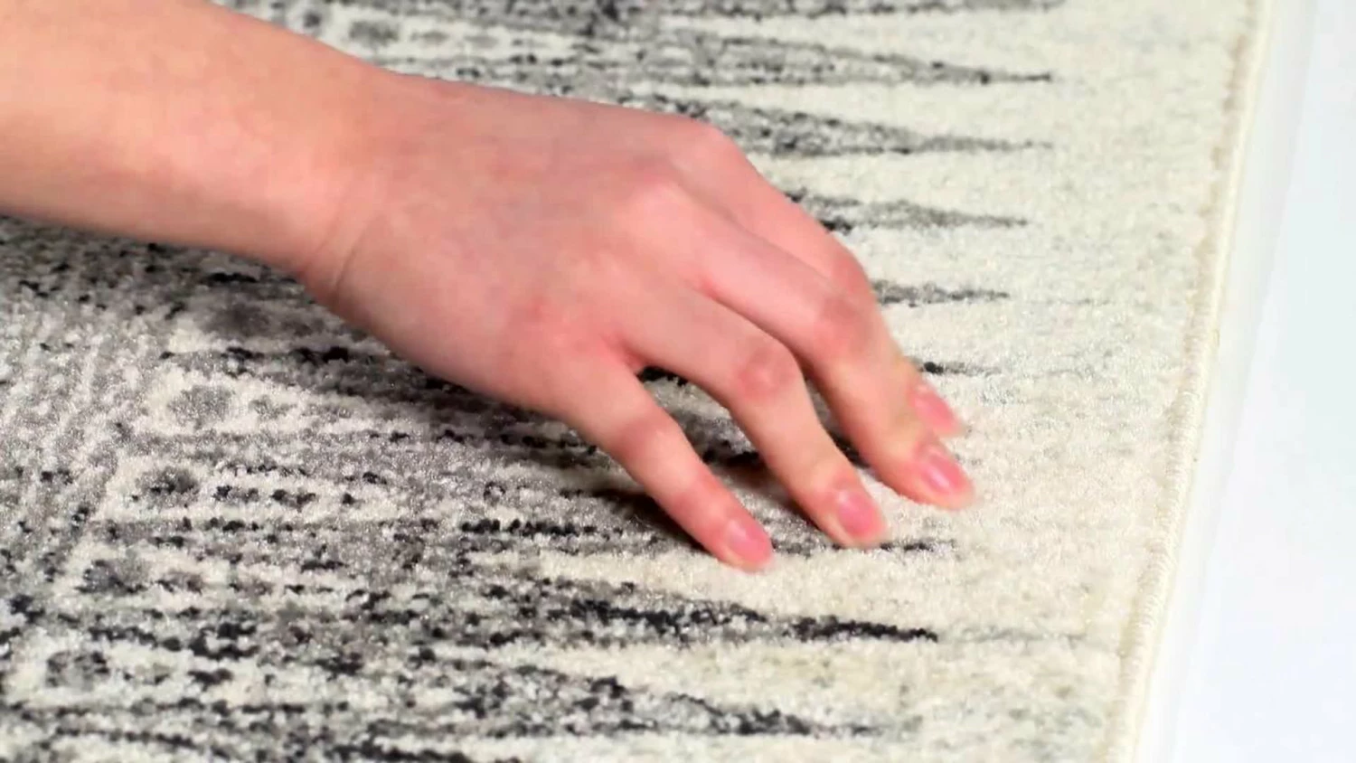 Best Pirce 🎁 Safavieh Evoke Collection EVK226 Rug, Ivory/Grey, 8' X 10' 👏 2 Best Pirce 🎁 Safavieh Evoke Collection EVK226 Rug, Ivory/Grey, 8' X 10' 👏 - Image 2